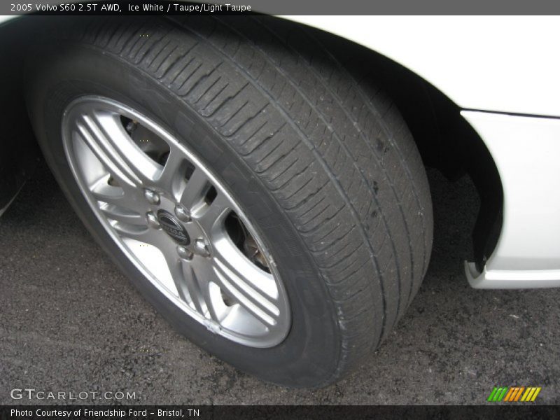 Ice White / Taupe/Light Taupe 2005 Volvo S60 2.5T AWD