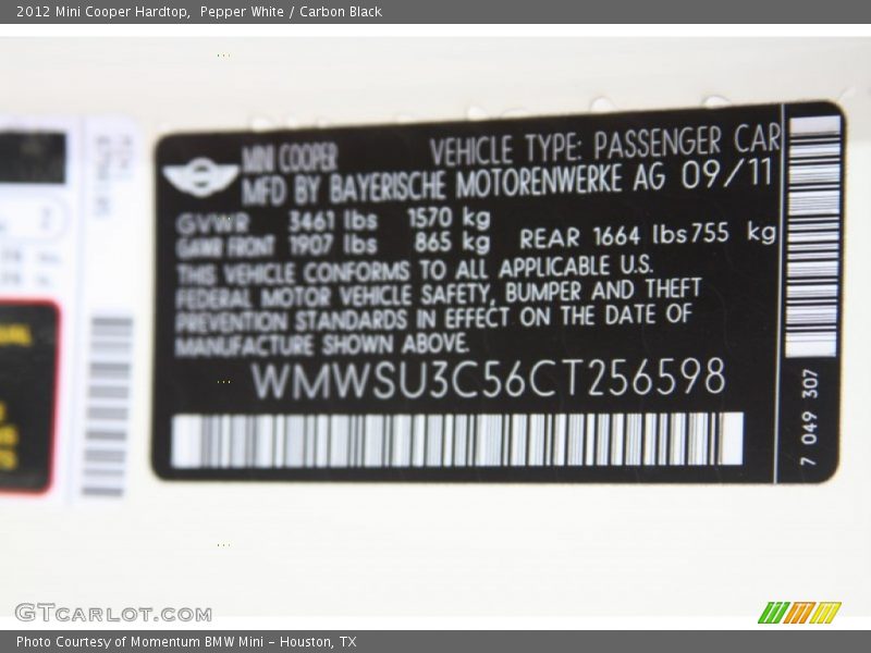 Pepper White / Carbon Black 2012 Mini Cooper Hardtop