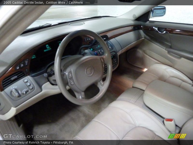 Cotillion White / Cashmere 2005 Cadillac DeVille Sedan