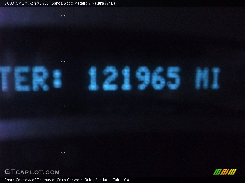 Sandalwood Metallic / Neutral/Shale 2003 GMC Yukon XL SLE