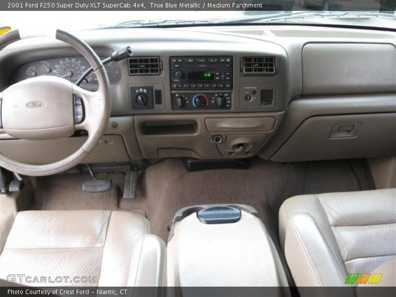 Dashboard of 2001 F250 Super Duty XLT SuperCab 4x4