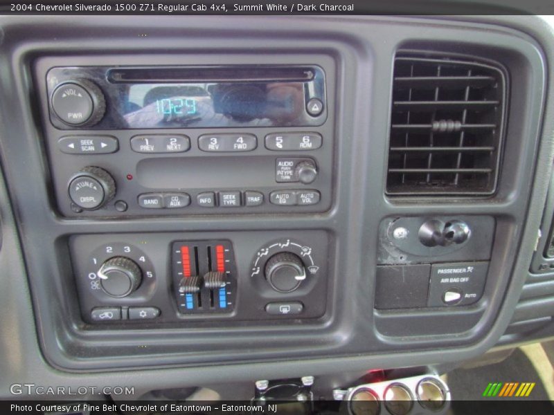 Summit White / Dark Charcoal 2004 Chevrolet Silverado 1500 Z71 Regular Cab 4x4
