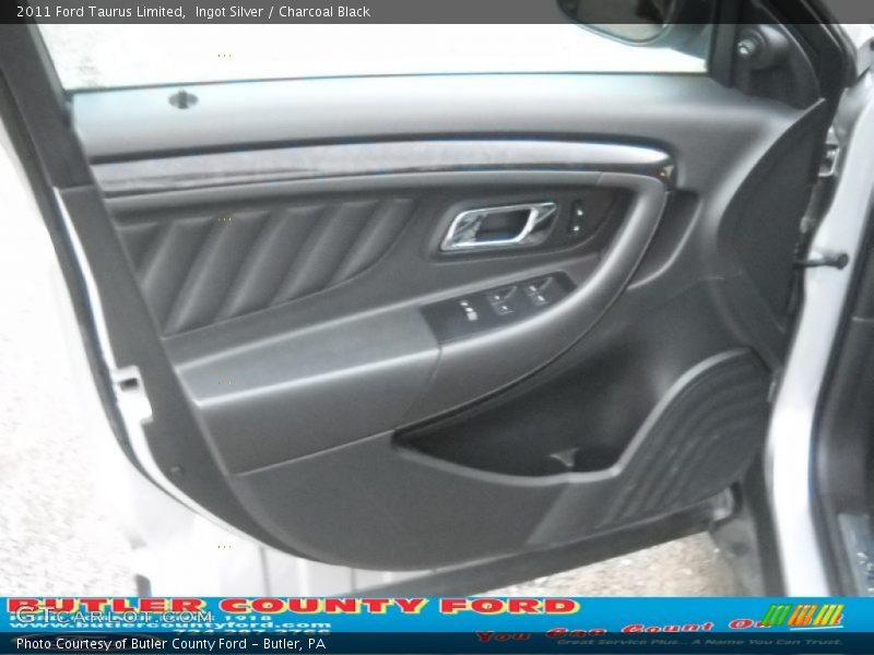 Ingot Silver / Charcoal Black 2011 Ford Taurus Limited