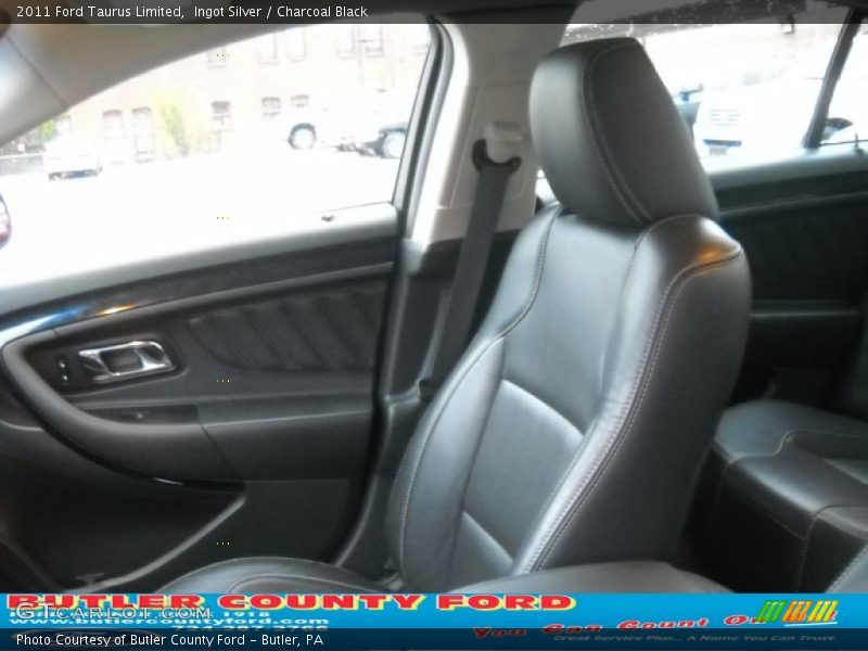 Ingot Silver / Charcoal Black 2011 Ford Taurus Limited