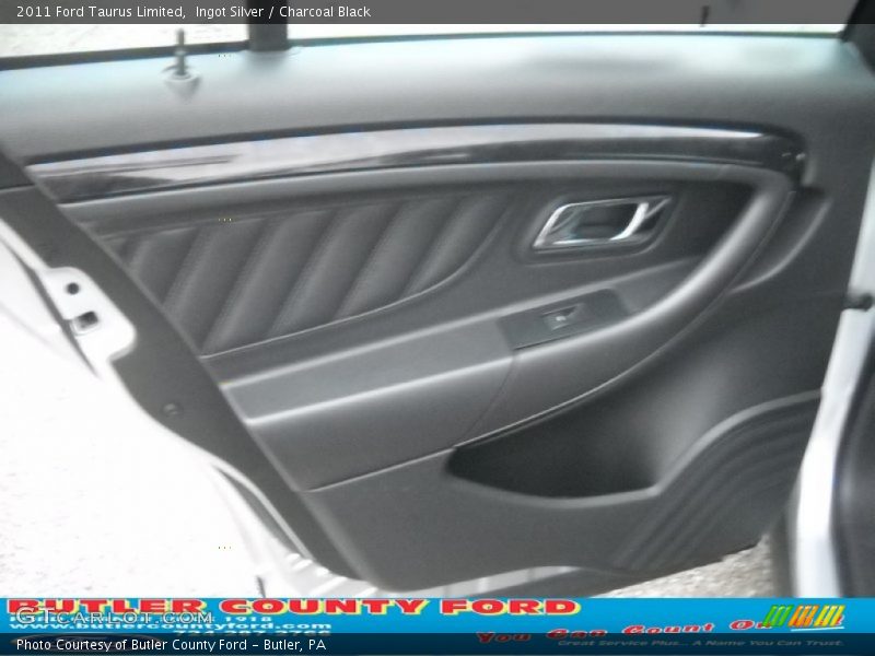 Ingot Silver / Charcoal Black 2011 Ford Taurus Limited