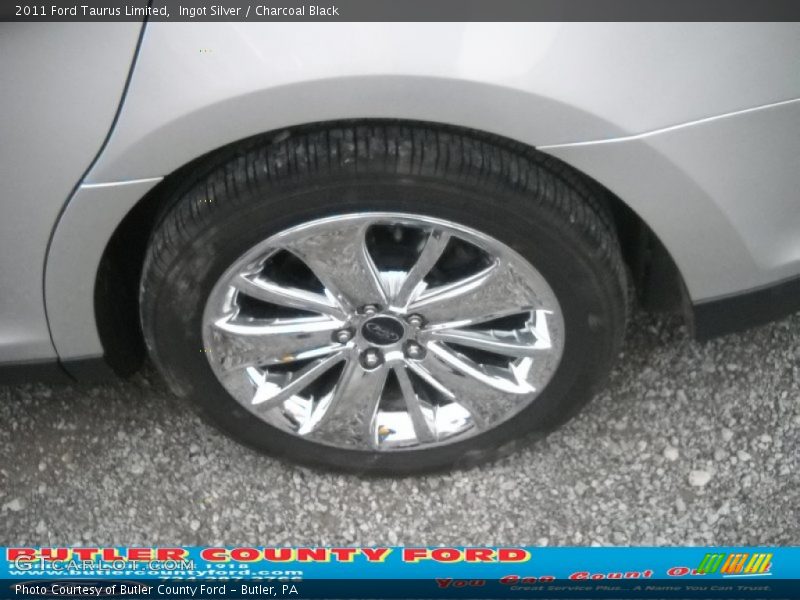Ingot Silver / Charcoal Black 2011 Ford Taurus Limited
