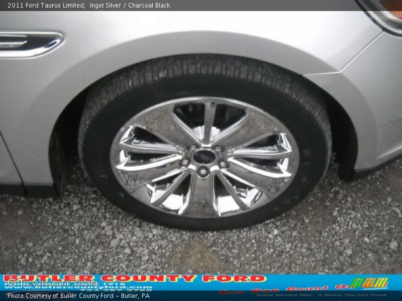 Ingot Silver / Charcoal Black 2011 Ford Taurus Limited