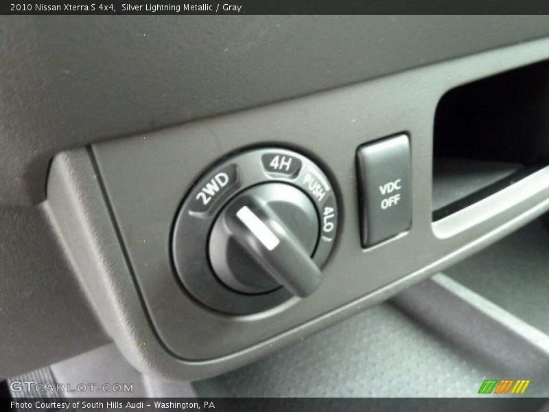 Silver Lightning Metallic / Gray 2010 Nissan Xterra S 4x4