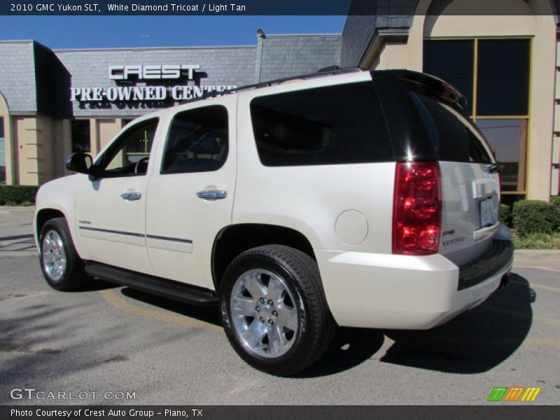 White Diamond Tricoat / Light Tan 2010 GMC Yukon SLT