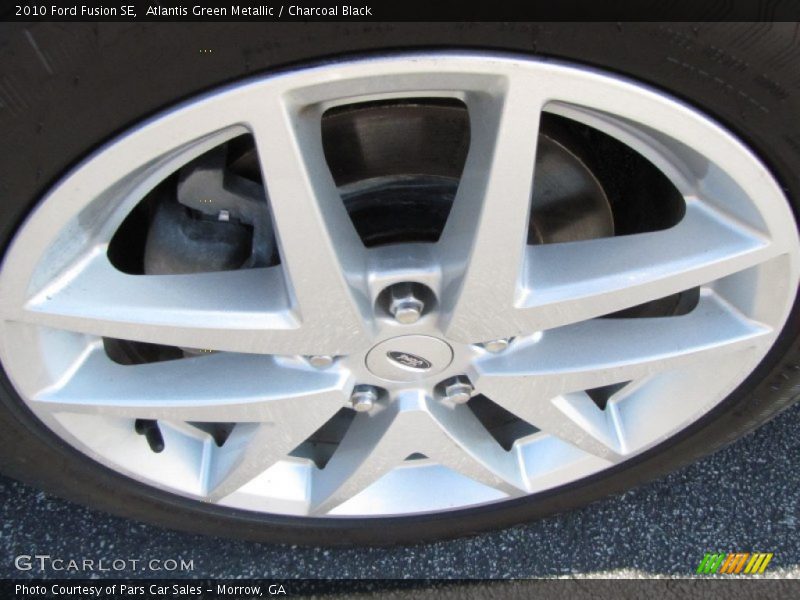 Atlantis Green Metallic / Charcoal Black 2010 Ford Fusion SE