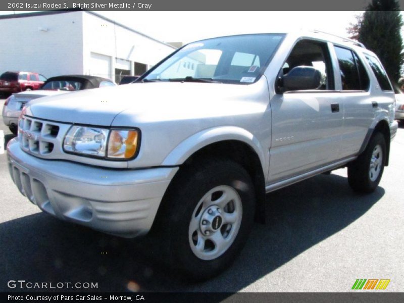 Bright Silver Metallic / Gray 2002 Isuzu Rodeo S