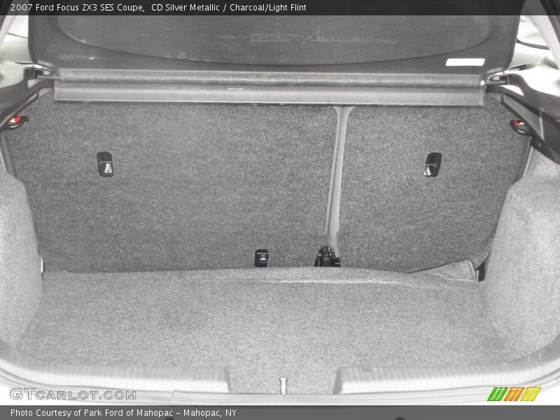 CD Silver Metallic / Charcoal/Light Flint 2007 Ford Focus ZX3 SES Coupe
