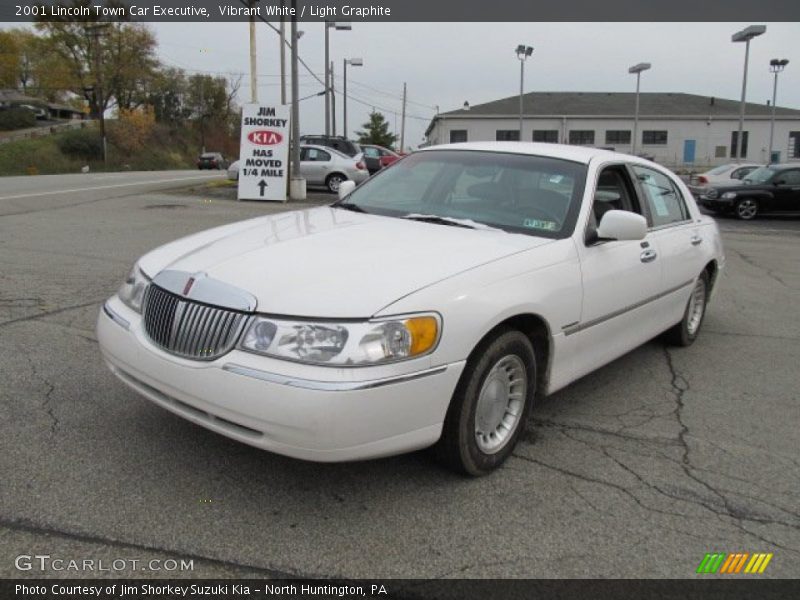 Vibrant White / Light Graphite 2001 Lincoln Town Car Executive