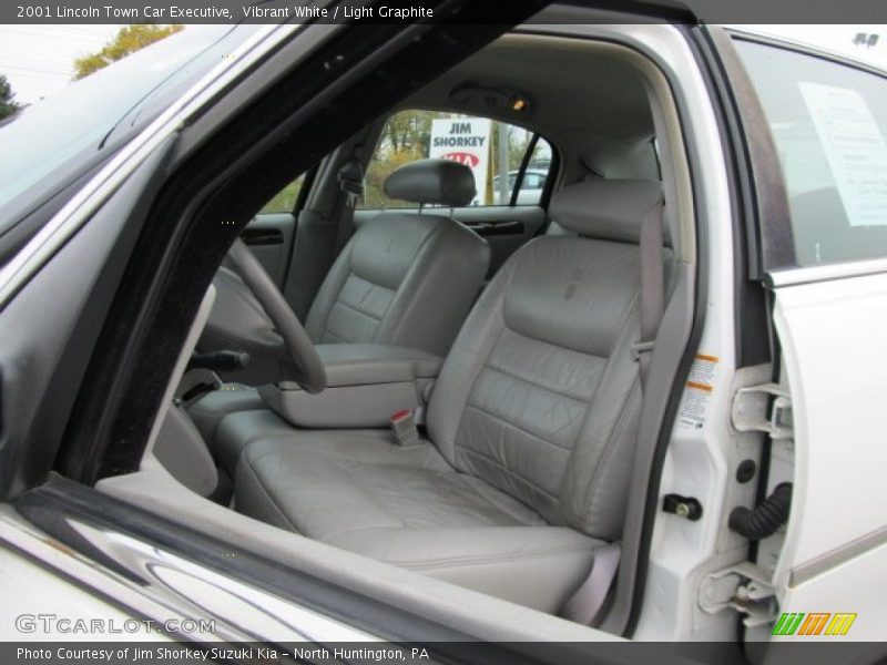 Vibrant White / Light Graphite 2001 Lincoln Town Car Executive