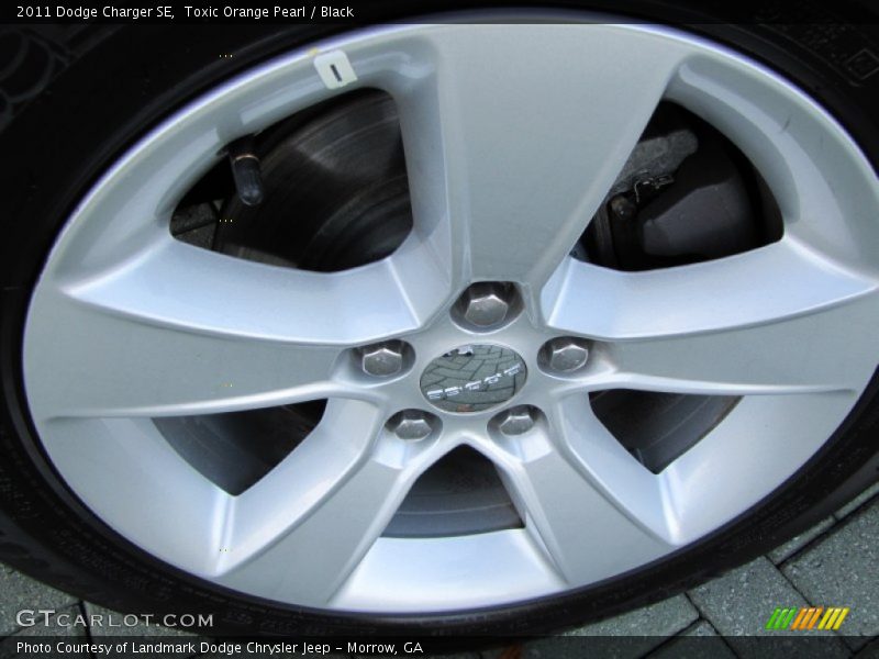 Toxic Orange Pearl / Black 2011 Dodge Charger SE