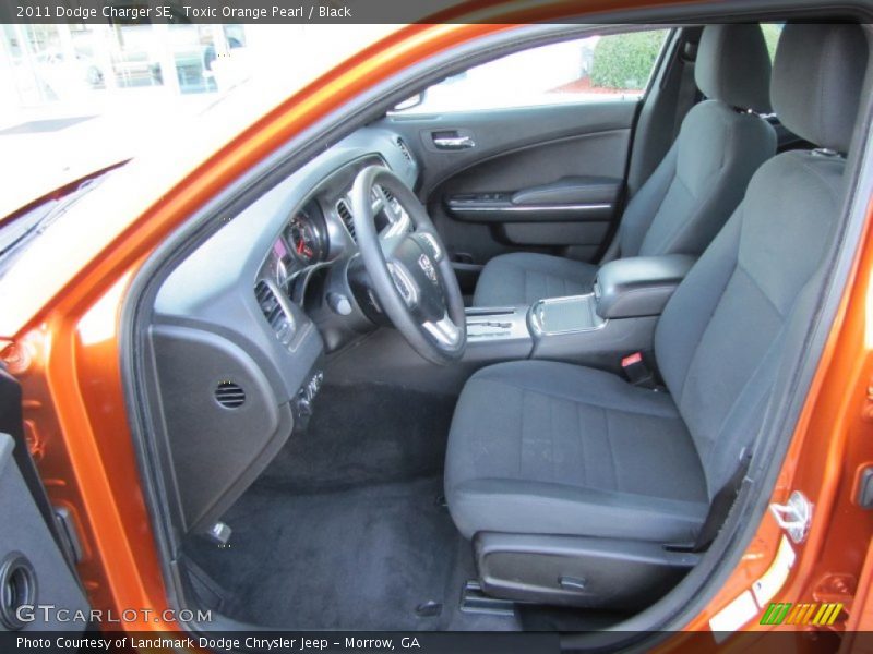 Toxic Orange Pearl / Black 2011 Dodge Charger SE