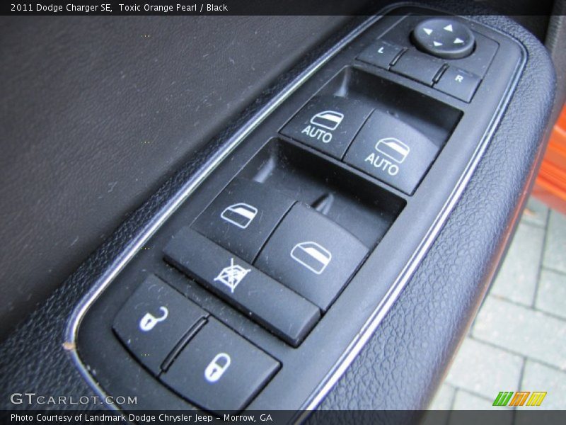 Toxic Orange Pearl / Black 2011 Dodge Charger SE