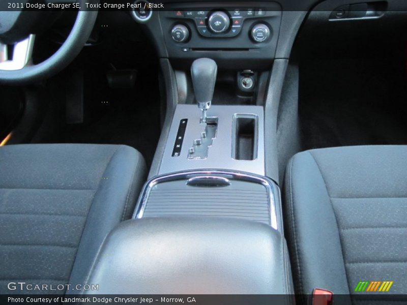 Toxic Orange Pearl / Black 2011 Dodge Charger SE