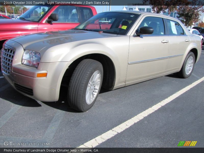 Light Sandstone Metallic / Dark Slate Gray 2009 Chrysler 300 Touring