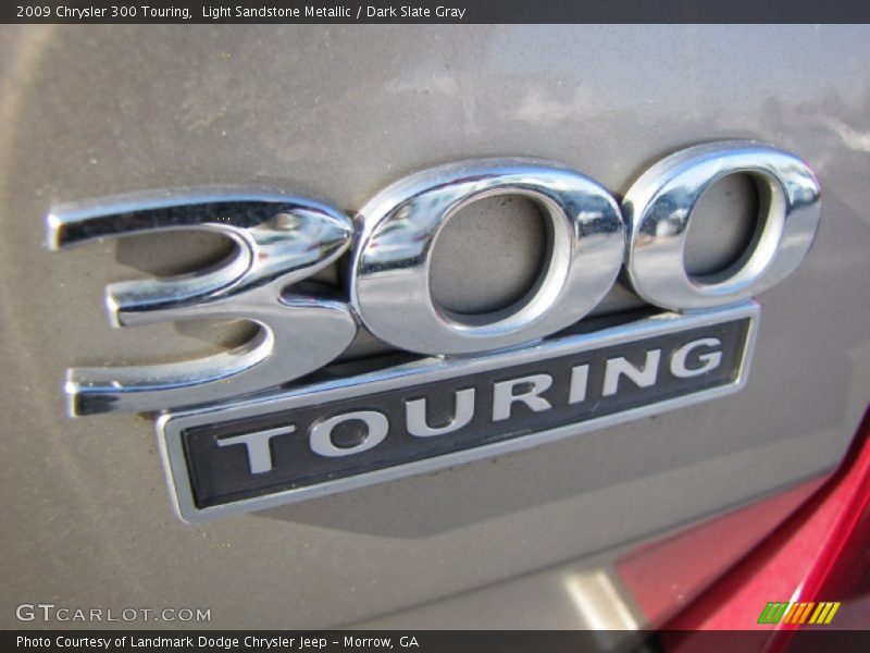 Light Sandstone Metallic / Dark Slate Gray 2009 Chrysler 300 Touring
