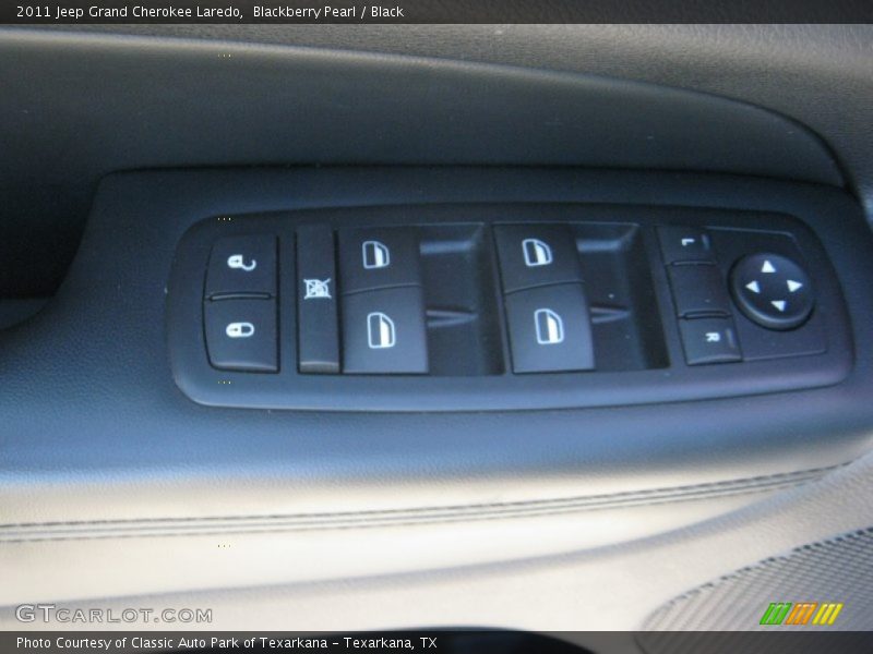 Blackberry Pearl / Black 2011 Jeep Grand Cherokee Laredo