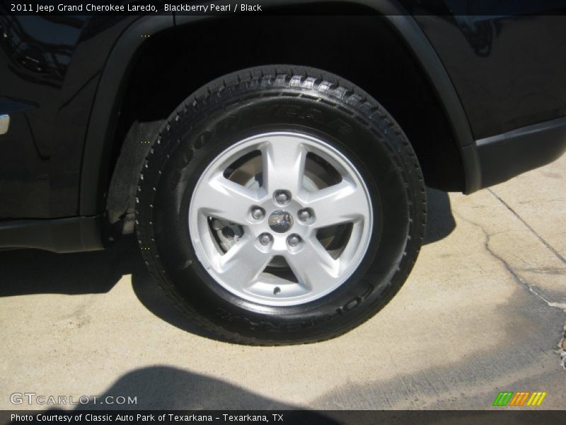 Blackberry Pearl / Black 2011 Jeep Grand Cherokee Laredo