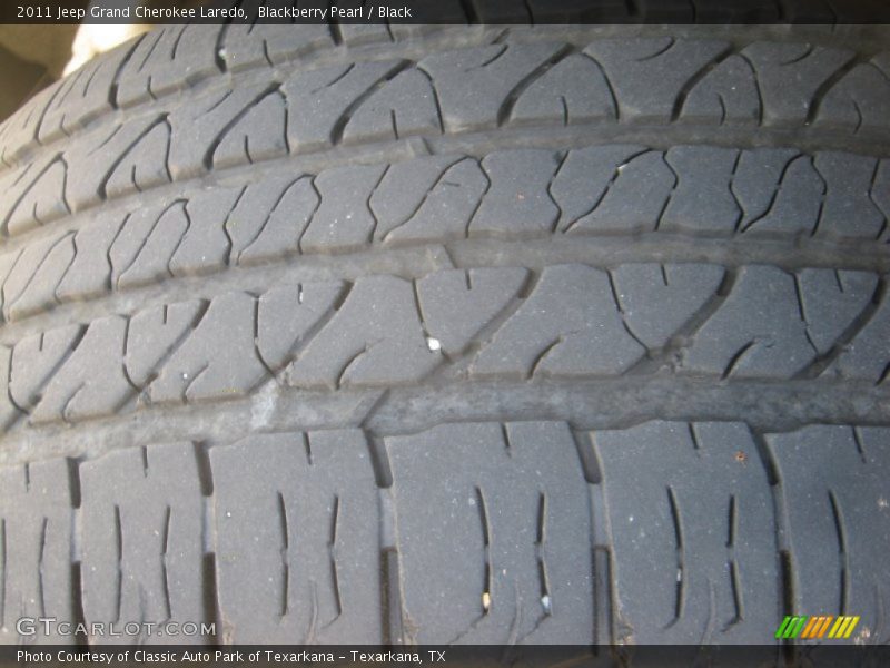 Blackberry Pearl / Black 2011 Jeep Grand Cherokee Laredo