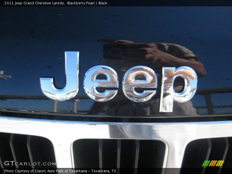 Blackberry Pearl / Black 2011 Jeep Grand Cherokee Laredo