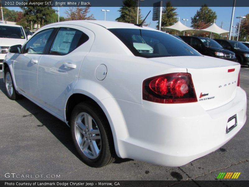 Bright White / Black 2012 Dodge Avenger SXT