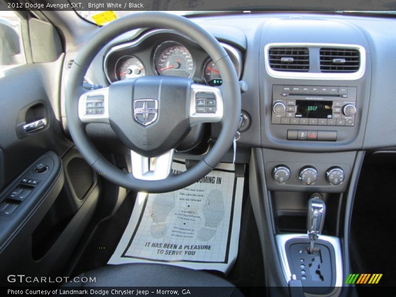 Bright White / Black 2012 Dodge Avenger SXT