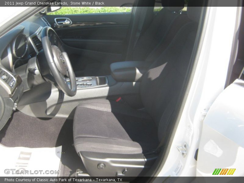 Stone White / Black 2011 Jeep Grand Cherokee Laredo