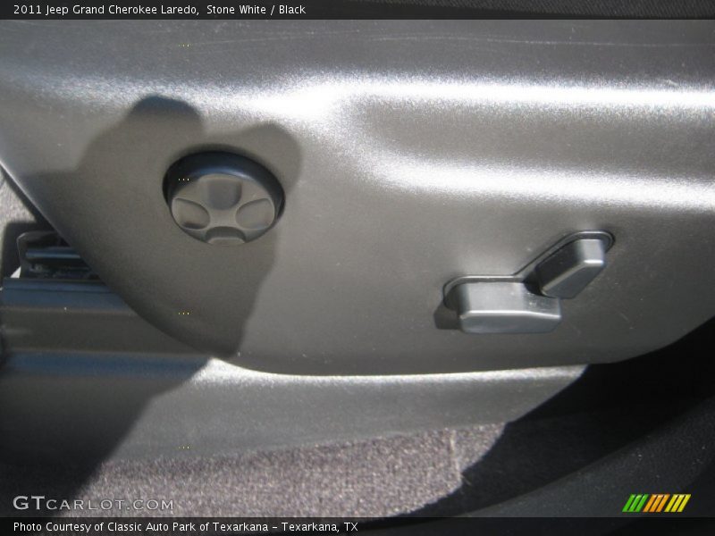Stone White / Black 2011 Jeep Grand Cherokee Laredo