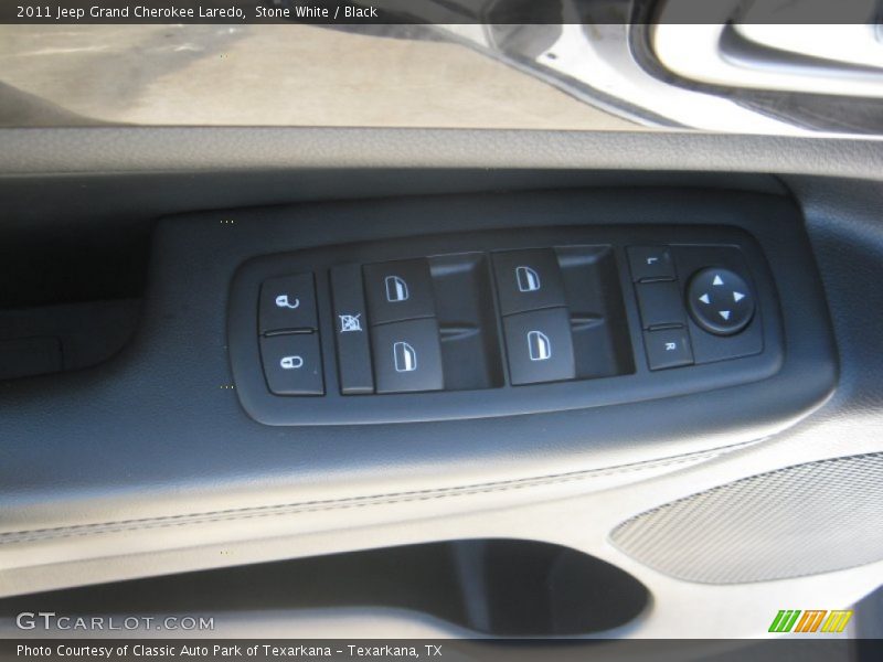 Stone White / Black 2011 Jeep Grand Cherokee Laredo