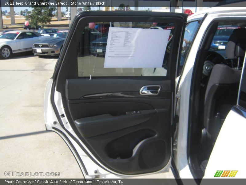 Stone White / Black 2011 Jeep Grand Cherokee Laredo