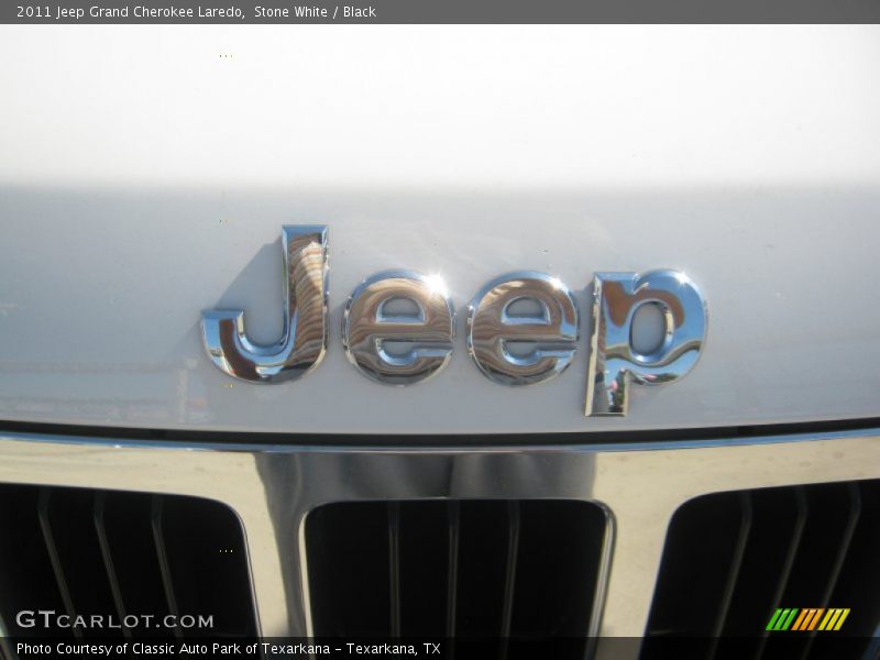 Stone White / Black 2011 Jeep Grand Cherokee Laredo