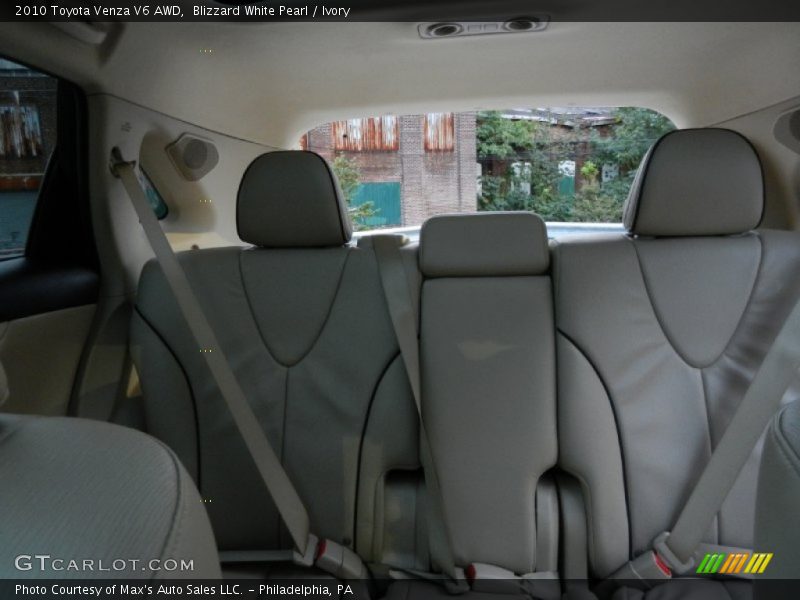 Blizzard White Pearl / Ivory 2010 Toyota Venza V6 AWD