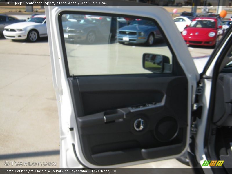 Stone White / Dark Slate Gray 2010 Jeep Commander Sport