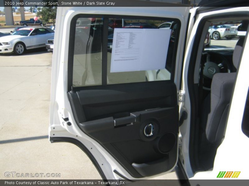 Stone White / Dark Slate Gray 2010 Jeep Commander Sport