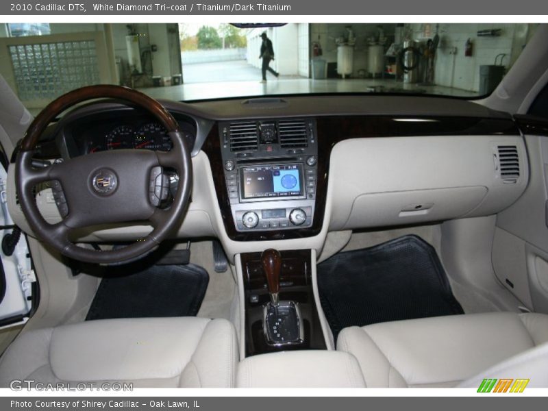 White Diamond Tri-coat / Titanium/Dark Titanium 2010 Cadillac DTS