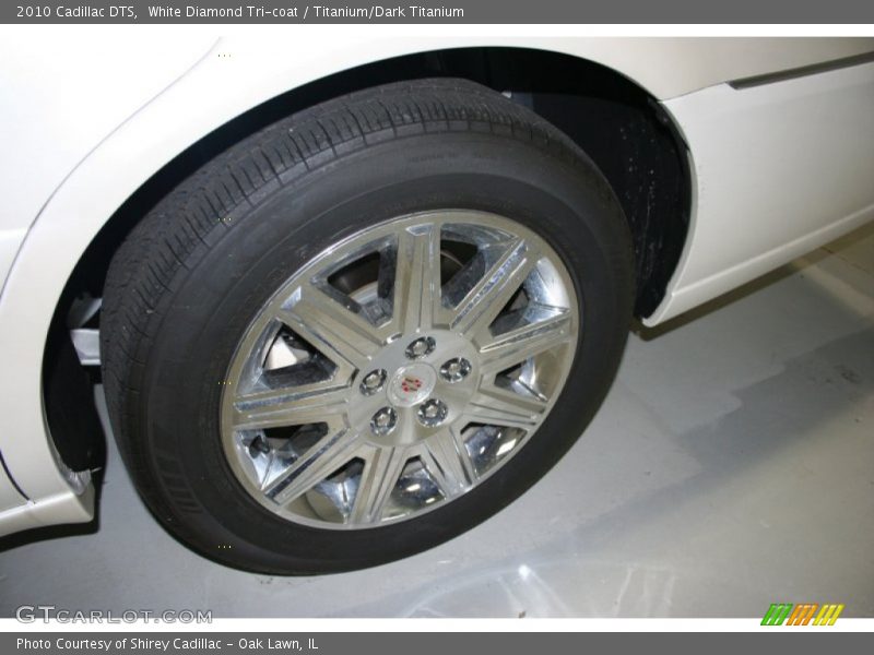 White Diamond Tri-coat / Titanium/Dark Titanium 2010 Cadillac DTS