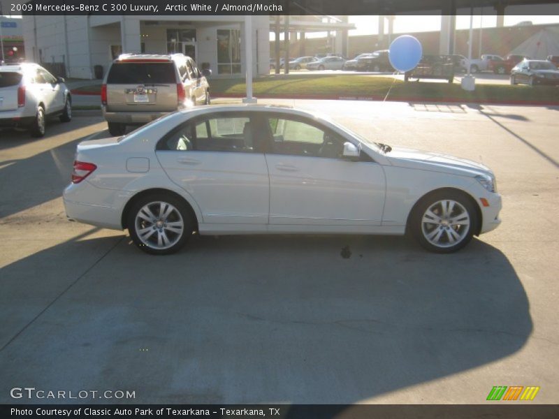 Arctic White / Almond/Mocha 2009 Mercedes-Benz C 300 Luxury