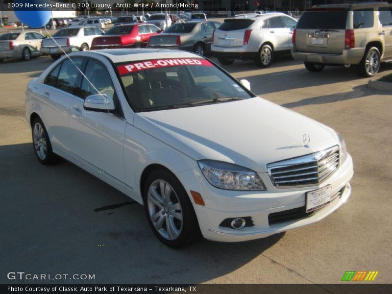Arctic White / Almond/Mocha 2009 Mercedes-Benz C 300 Luxury