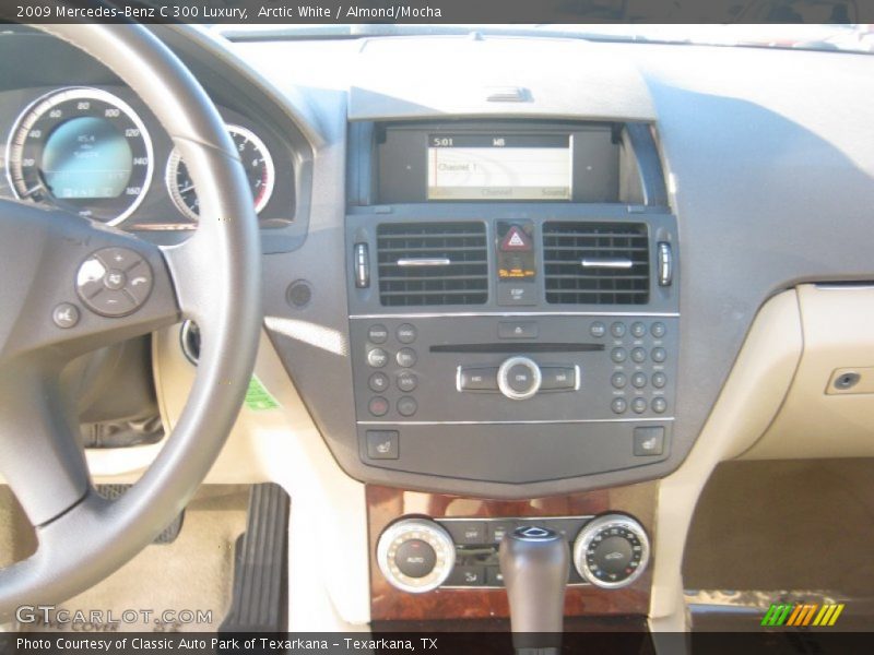 Arctic White / Almond/Mocha 2009 Mercedes-Benz C 300 Luxury