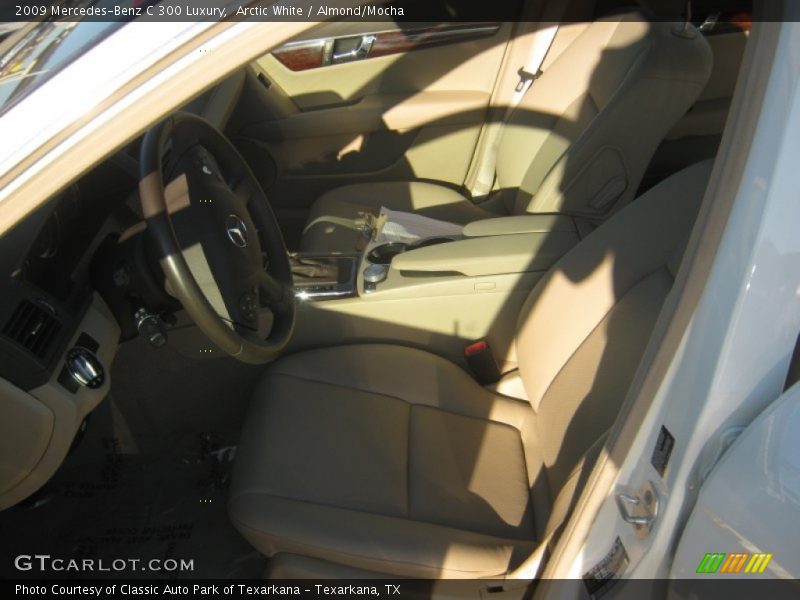 Arctic White / Almond/Mocha 2009 Mercedes-Benz C 300 Luxury