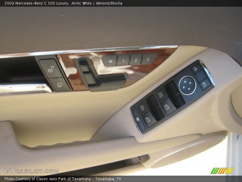Arctic White / Almond/Mocha 2009 Mercedes-Benz C 300 Luxury