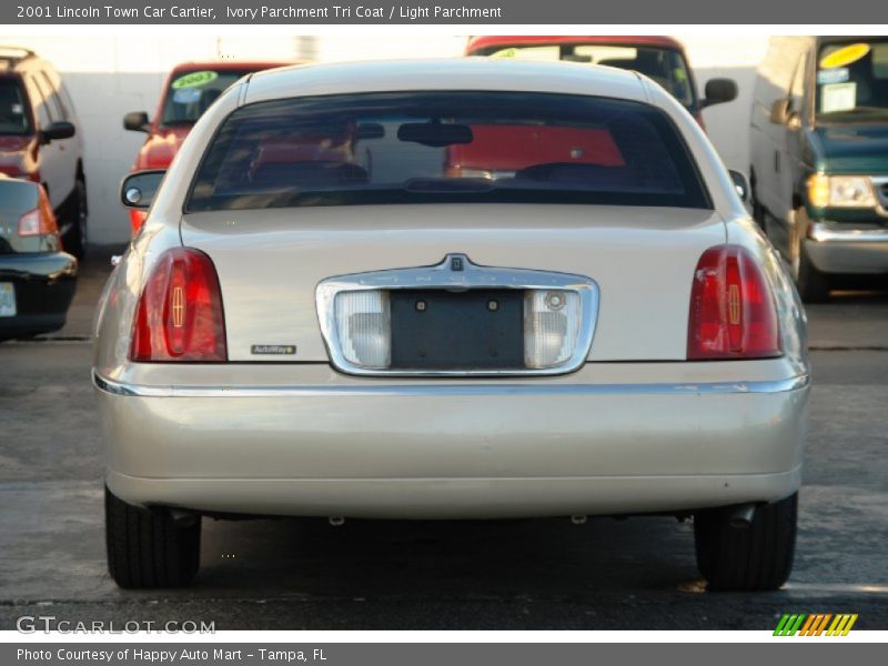  2001 Town Car Cartier Ivory Parchment Tri Coat