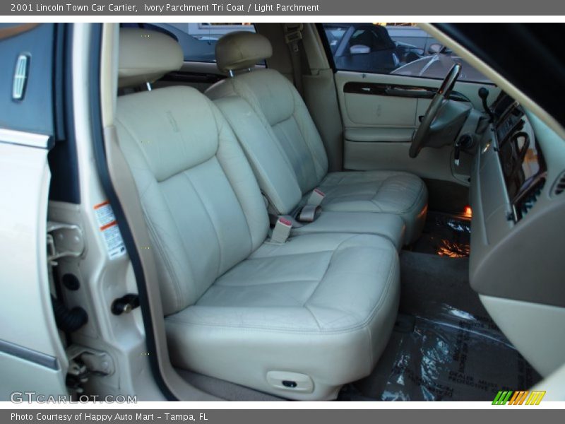  2001 Town Car Cartier Light Parchment Interior
