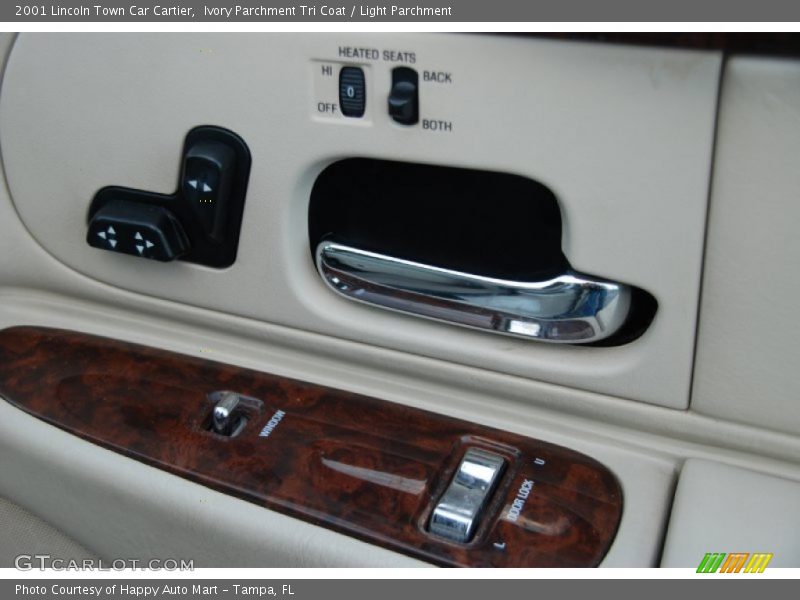Controls of 2001 Town Car Cartier