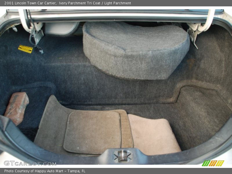  2001 Town Car Cartier Trunk