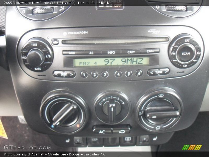 Tornado Red / Black 2005 Volkswagen New Beetle GLS 1.8T Coupe